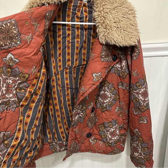 Free People Brooke Jacket Faux Fur Collar Boho Print Quilted - Picture 8 of 11